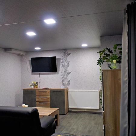 Huebsche Souterrainwohnung Кёнигслуттер-ам-Эльм Экстерьер фото